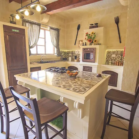 Bed & Breakfast Ta Tumasa Farmhouse *