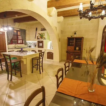 Ta Tumasa Farmhouse * Nadur