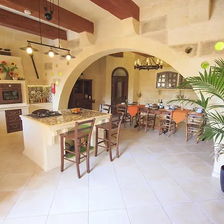 Bed & Breakfast Ta Tumasa Farmhouse *
