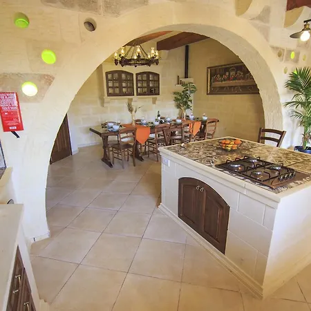 Ta Tumasa Farmhouse * Nadur