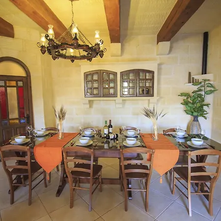 Ta Tumasa Farmhouse * Nadur