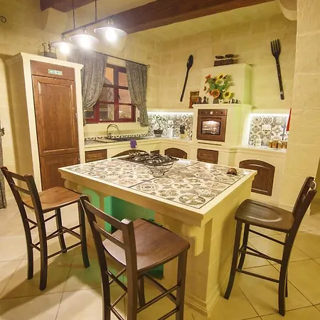 Bed & Breakfast Ta Tumasa Farmhouse *