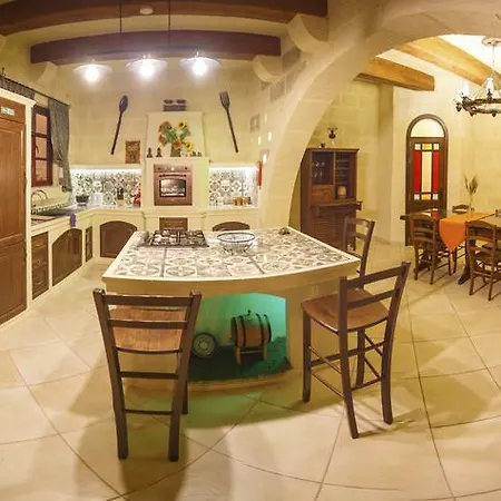 Ta Tumasa Farmhouse * Nadur