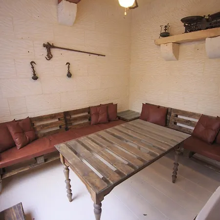 Ta Tumasa Farmhouse * Nadur