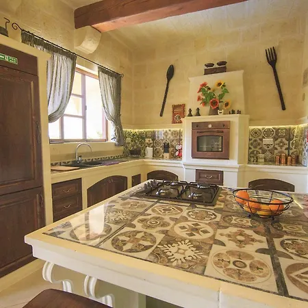 Bed & Breakfast Ta Tumasa Farmhouse *