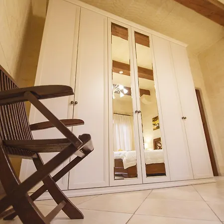 Bed & Breakfast Ta Tumasa Farmhouse *