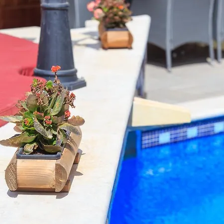 Bed & Breakfast Ta Tumasa Farmhouse *