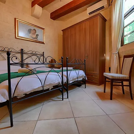 Ta Tumasa Farmhouse Nadur