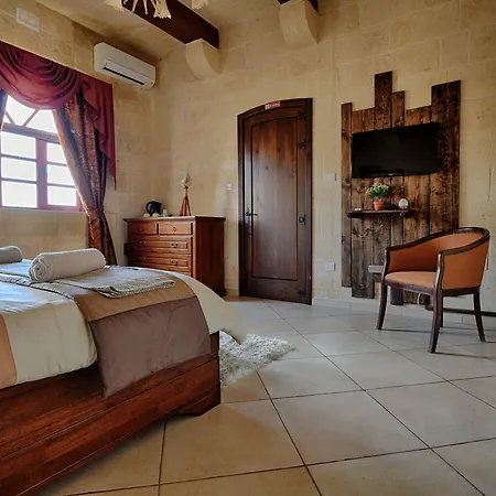 Ta Tumasa Farmhouse *