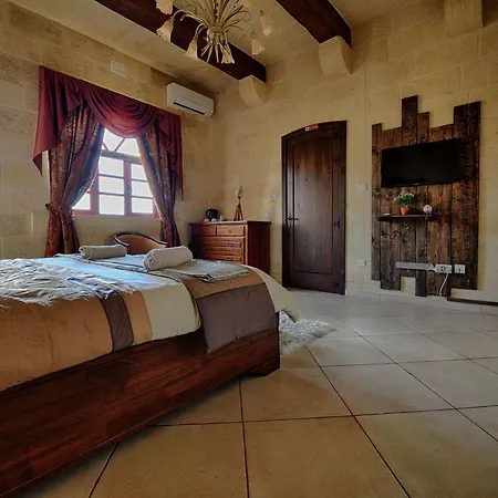 Ta Tumasa Farmhouse Bed & Breakfast