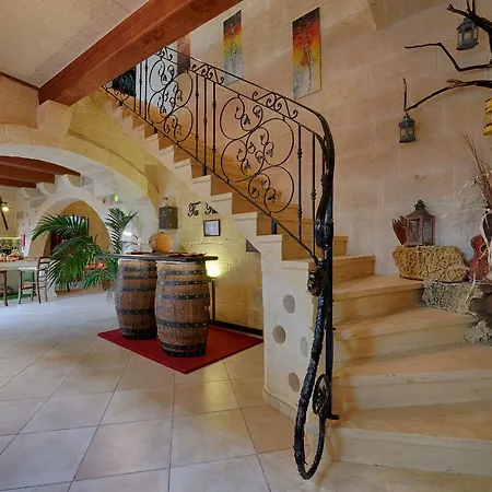 Bed & Breakfast Ta Tumasa Farmhouse
