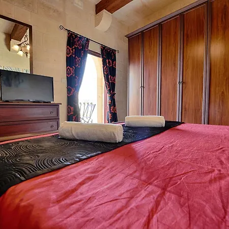 Bed & Breakfast Ta Tumasa Farmhouse *