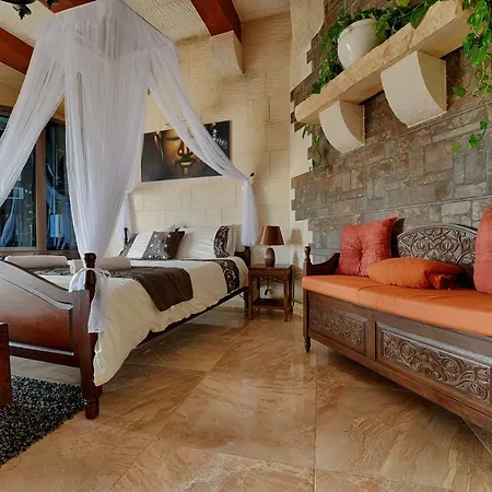 Ta Tumasa Farmhouse Bed and Breakfast *
